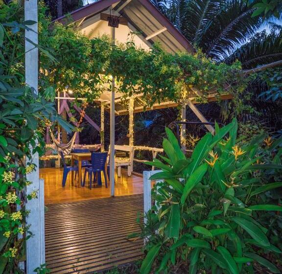 استراحتگاه Timba Garden Free Town And Jetty Transport
