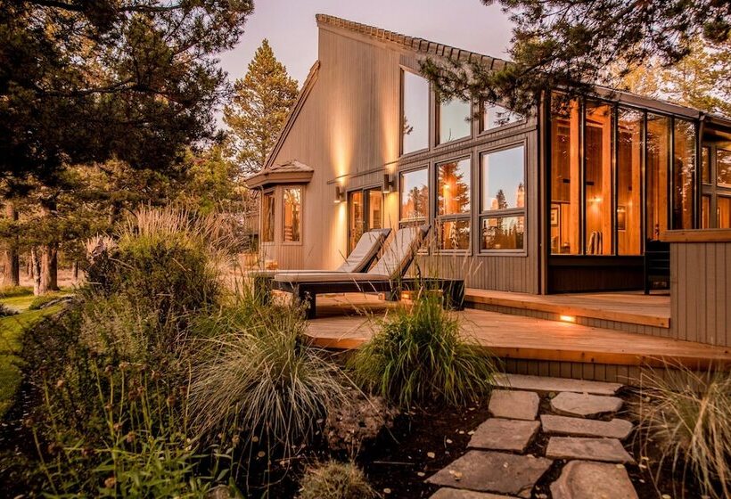 Sunriver By Avantstay Cozy Mountain Home W Indoor Pool And Hot Tub