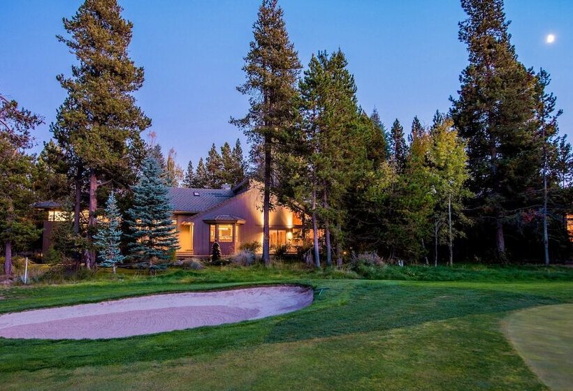 Sunriver By Avantstay Cozy Mountain Home W Indoor Pool And Hot Tub