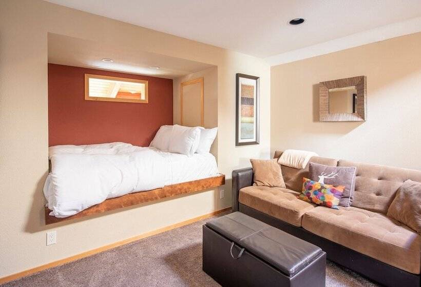 Sunriver By Avantstay Cozy Mountain Home W Indoor Pool And Hot Tub