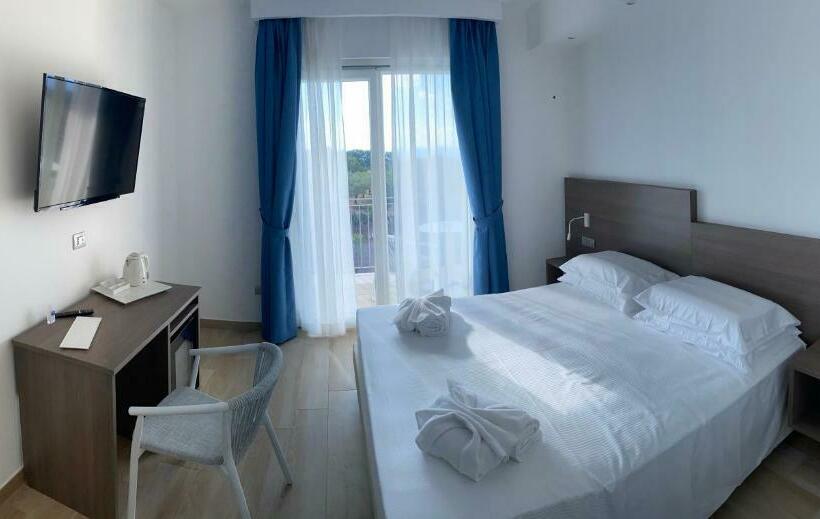 مبيت وإفطار Villa Eirene