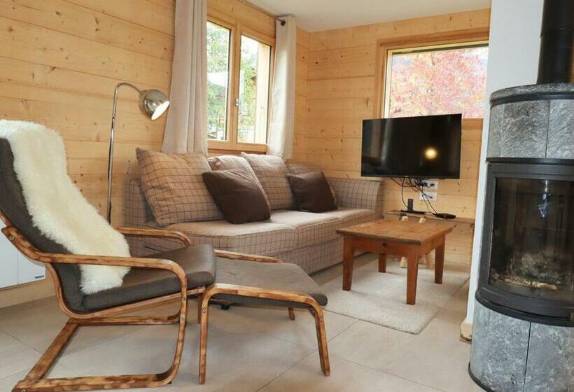 Chalet Rénové Spacieux Près Des Commerces, à 200m Du Village Et Du Lac, Navette Ski Bus Gratuite   F