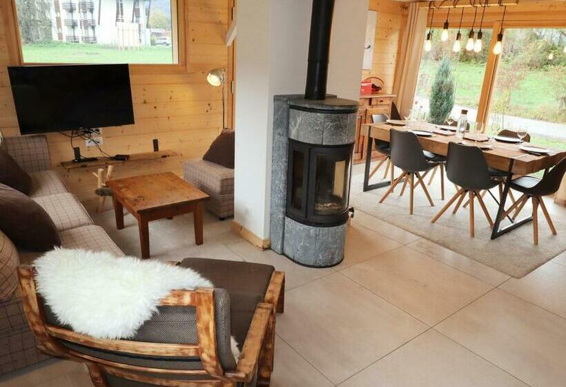 Chalet Rénové Spacieux Près Des Commerces, à 200m Du Village Et Du Lac, Navette Ski Bus Gratuite   F