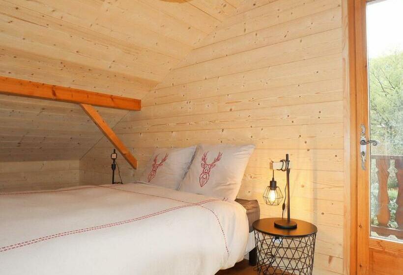 Chalet Rénové Spacieux Près Des Commerces, à 200m Du Village Et Du Lac, Navette Ski Bus Gratuite   F