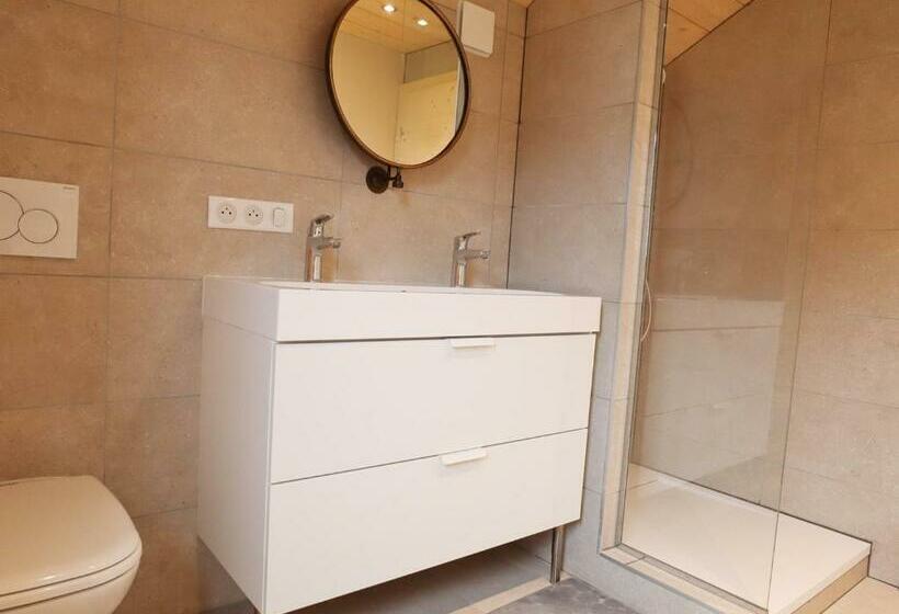 Chalet Rénové Spacieux Près Des Commerces, à 200m Du Village Et Du Lac, Navette Ski Bus Gratuite   F