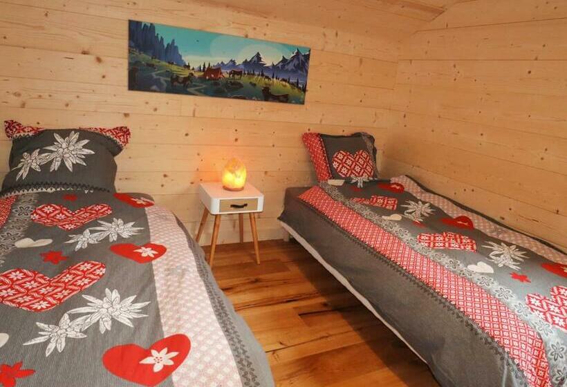 Chalet Rénové Spacieux Près Des Commerces, à 200m Du Village Et Du Lac, Navette Ski Bus Gratuite   F