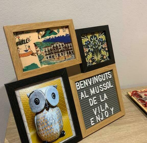 El Mussol De La Vila Camprodon, Balconets Amb Vistes A La Plaça