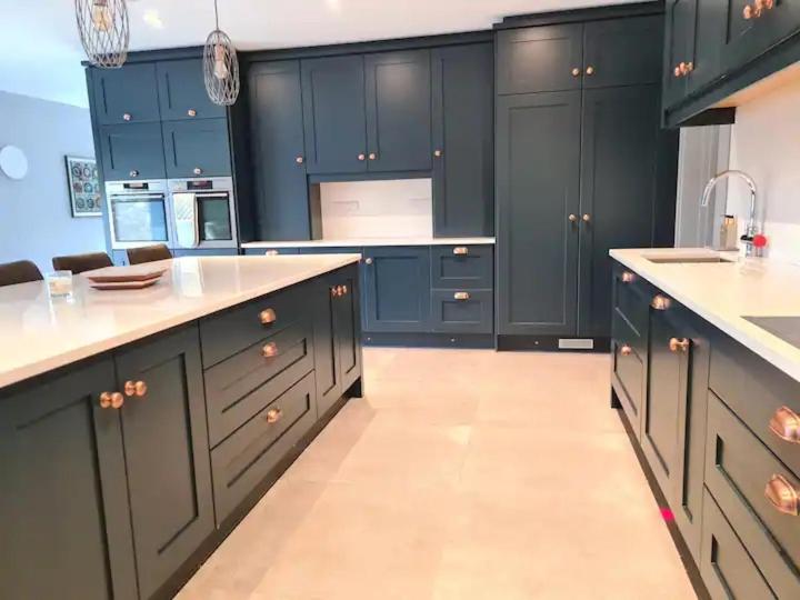 Exquisite Galway City Luxury Home – Sleeps 10