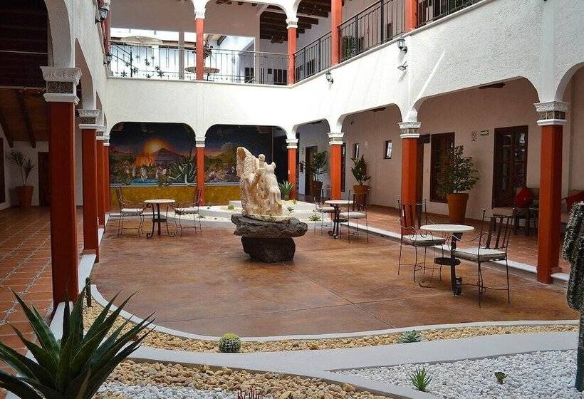 ホテル La Casona Pirámides