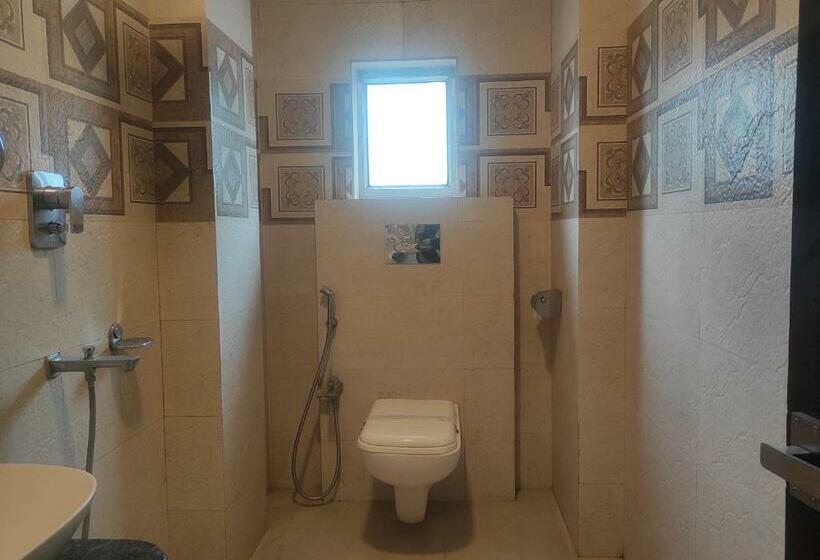 Отель Rudraksh  Near Vip Airport Guwahati