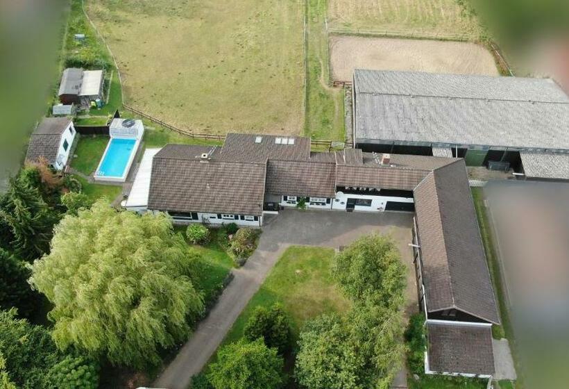 Landhaus Hideaway Mit Aussenpool, Sauna Und Kamin