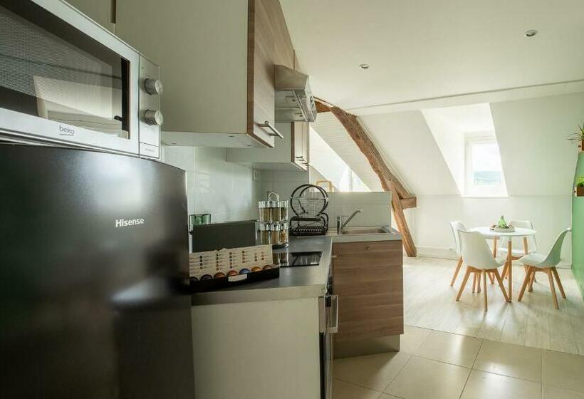 Le Marché Cosy à Vernon Giverny Claude Monet Downtown