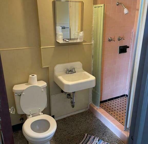 모텔 Budget Inn Flint