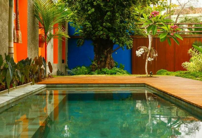 פנסיון Estalagem Bonfim, 351