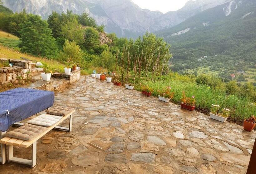 펜션 Guest House Astrit Villi