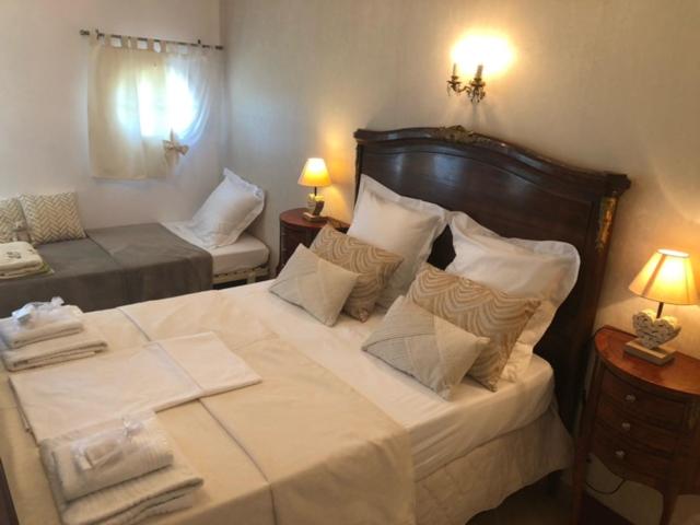 膳宿费 La Porte Dorée..