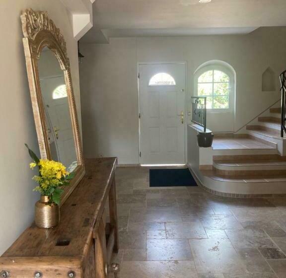 膳宿费 La Porte Dorée..