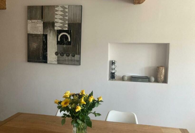 膳宿费 La Porte Dorée..