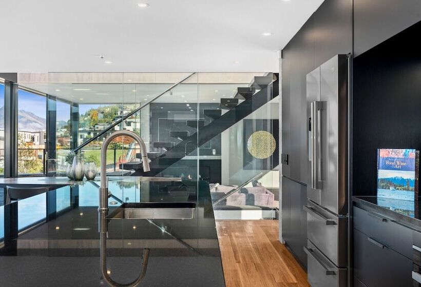 1 St Marks By Staysouth