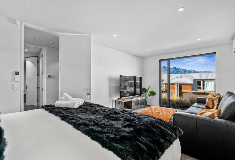 1 St Marks By Staysouth