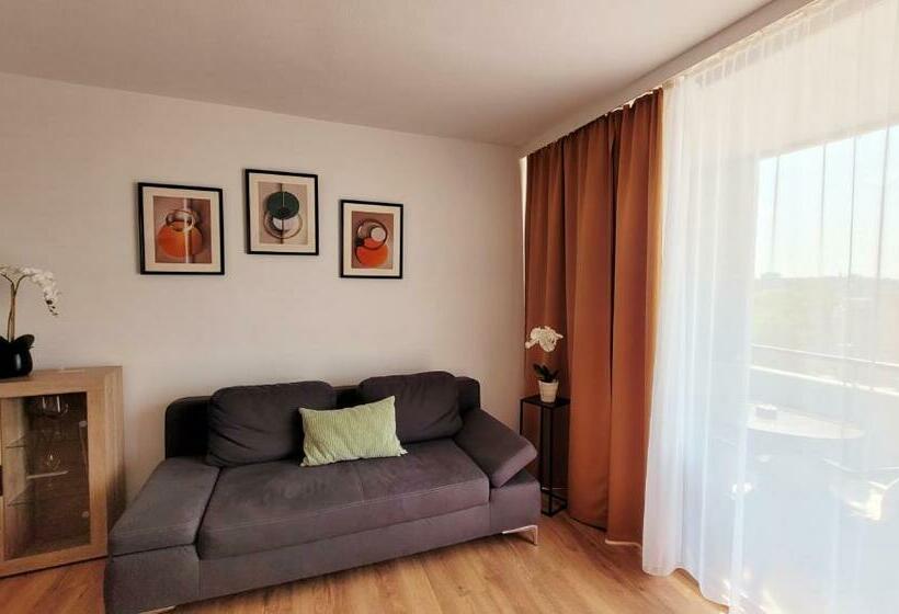 3 Zimmer, Bis 6 Personen Mit Parkplatz