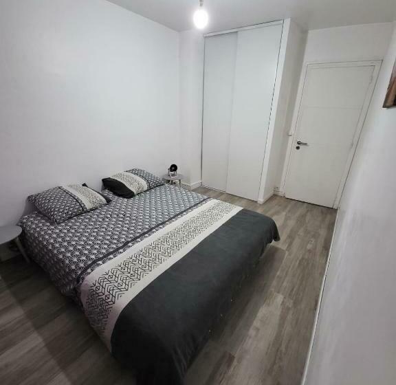 Appart Proche Du Centre Ville Et Du Parc Saint Pierre