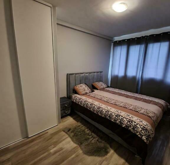 Appart Proche Du Centre Ville Et Du Parc Saint Pierre