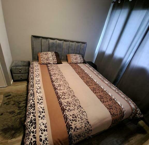 Appart Proche Du Centre Ville Et Du Parc Saint Pierre