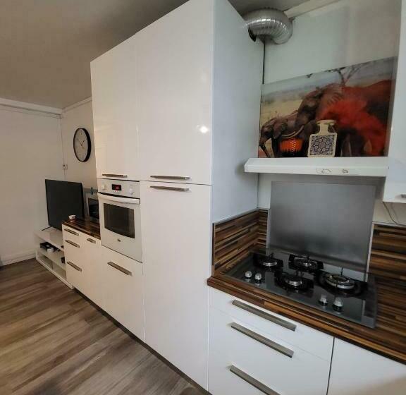 Appart Proche Du Centre Ville Et Du Parc Saint Pierre