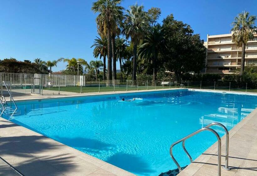 Appartement Juan Les Pins, 4 Pieces, 80m2, Residence Luxe Piscine Tennis
