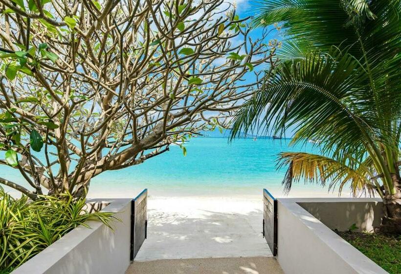 Bacaya Beachfront Villa