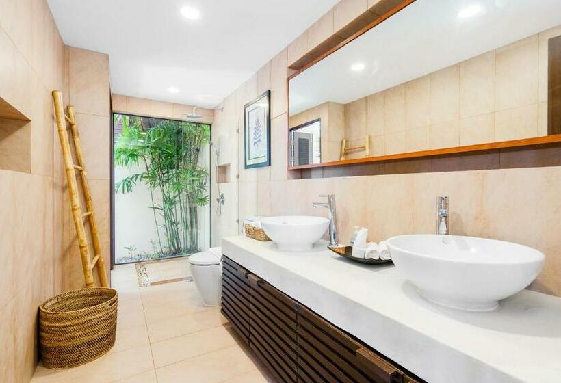 Bacaya Beachfront Villa