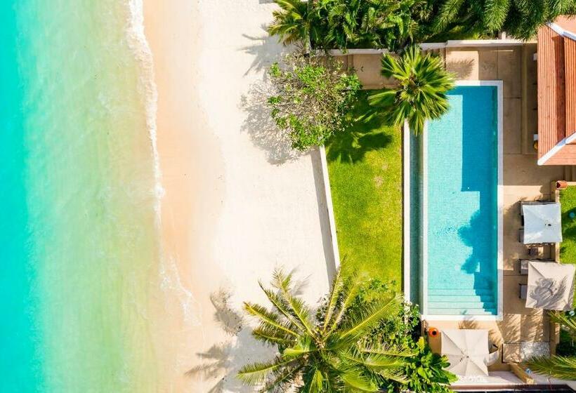 Bacaya Beachfront Villa