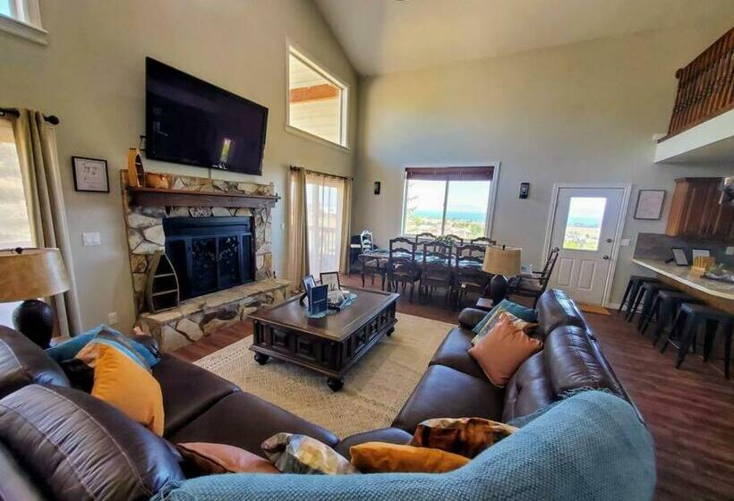 Bear Lake Emerald Retreat With Lake View