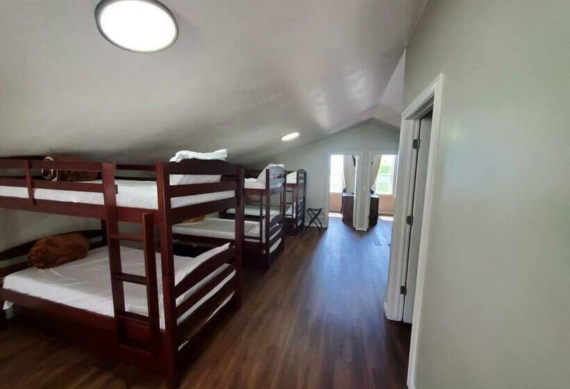 Bear Lake Emerald Retreat With Lake View