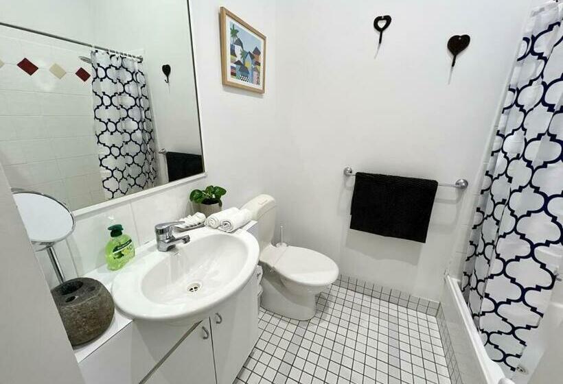 Self Contained Haven In New Farm