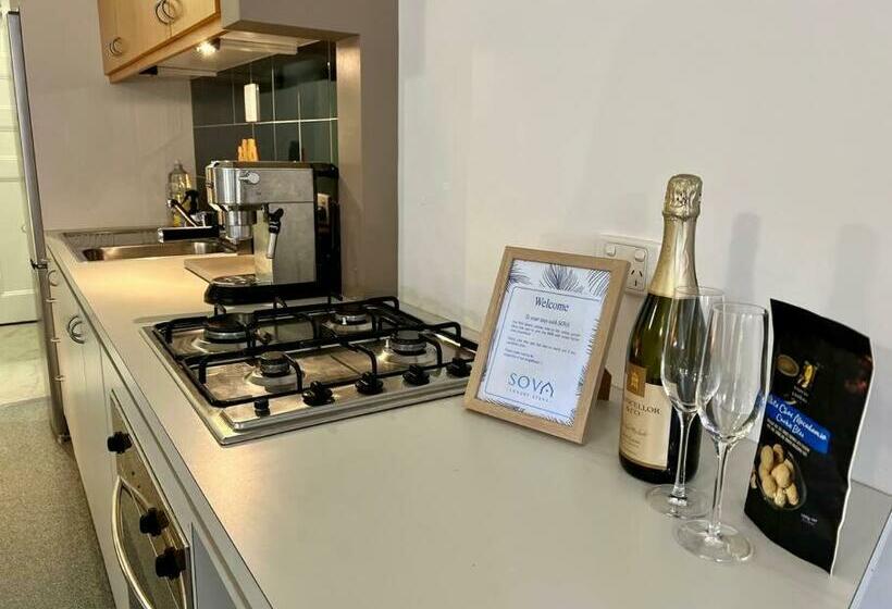 Self Contained Haven In New Farm