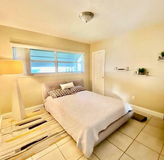 Cheerful Villa With Amazing Pool