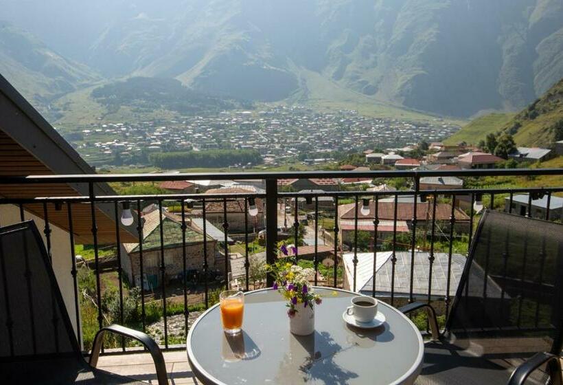هتل Geni Kazbegi