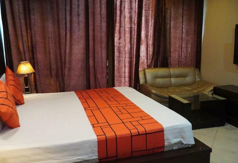 Grand Star Hotel Multan