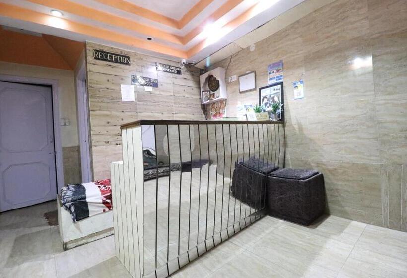 هتل The Krishna Boho Near Mall Road