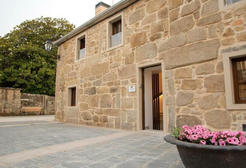 Marujita Vilanova, Alojamiento Singular