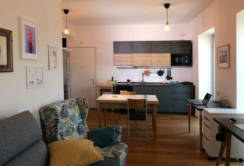 Open Space, Centrale E Luminoso, In Classe A