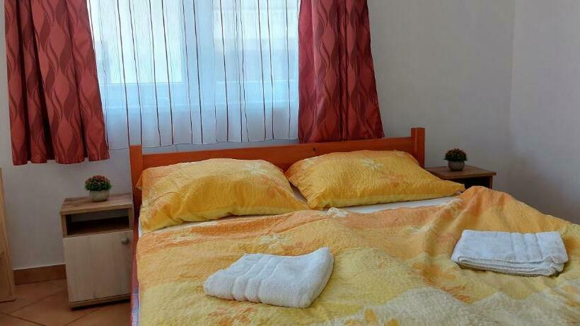 膳宿费 Balassa Családi Apartman