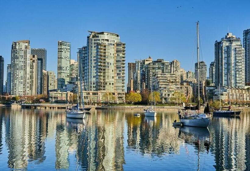 膳宿费 Heart Of Kitsilano Area,5 Mins Walk To Kits Beach,no Share With Other People Stay