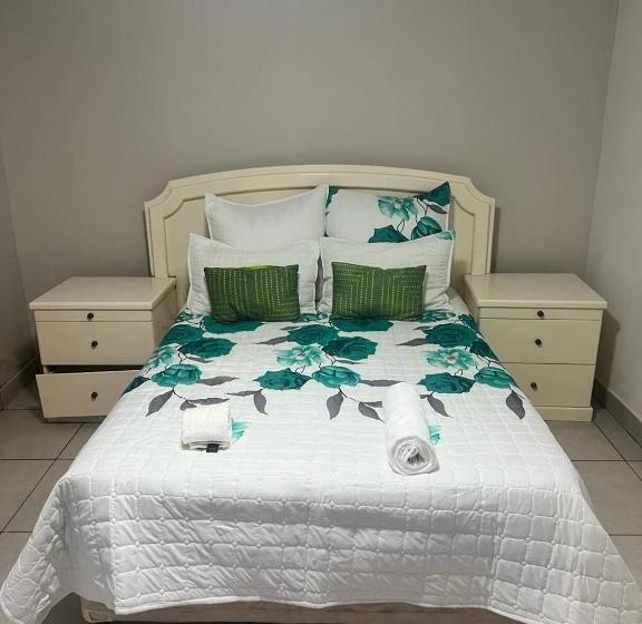 膳宿费 Triple T Guest House