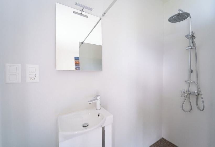 Swiss Blue Residence. Apartment Lake Paradise