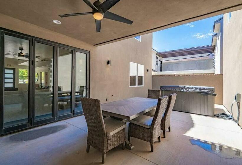 The Latitude Adjustment, Located Close To Golf,sand Dunes, Reservoir & National Parks