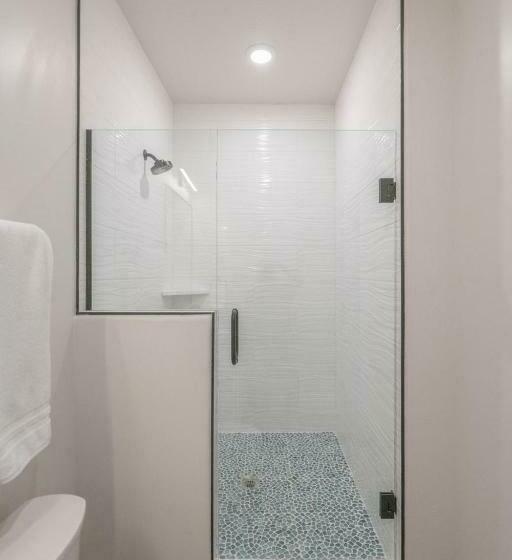 The Latitude Adjustment, Located Close To Golf,sand Dunes, Reservoir & National Parks