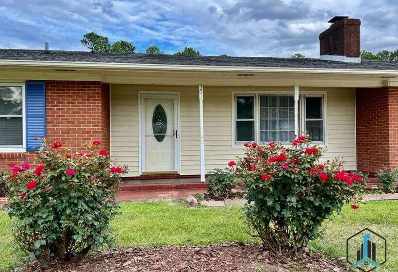 Up Entire House 3 Bd, 2 Bth 3 Min To Usmc, Cp Nc